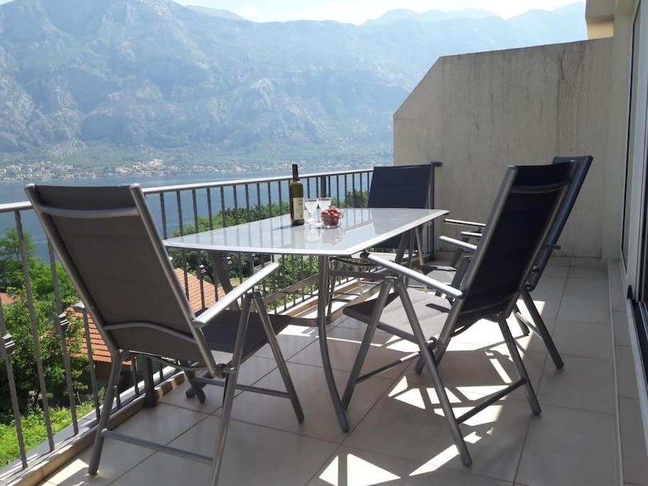 2Br Apartment With Pool Kotor Exteriér fotografie