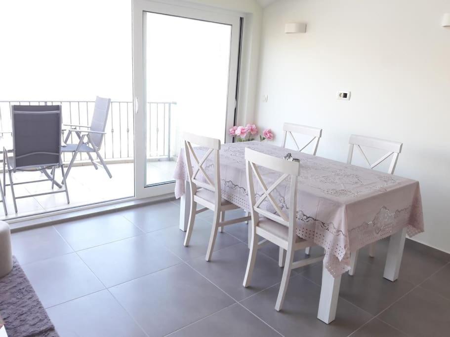 2Br Apartment With Pool Kotor Exteriér fotografie
